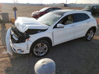  Salvage Mercedes-Benz GLA