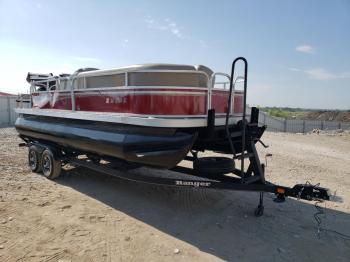  Salvage Land Rover Pontoon