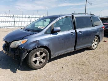  Salvage Toyota Sienna