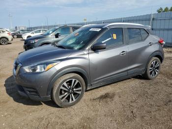  Salvage Nissan Kicks