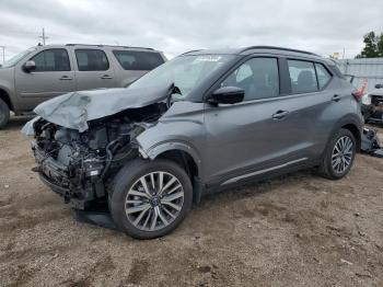  Salvage Nissan Kicks