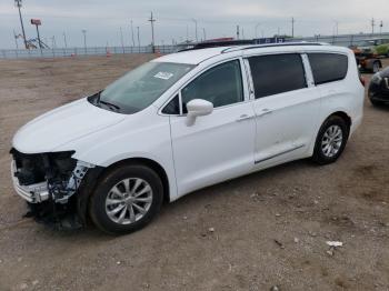  Salvage Chrysler Pacifica