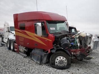  Salvage Volvo Vn