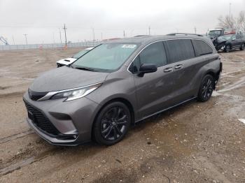  Salvage Toyota Sienna