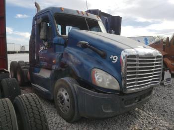  Salvage Freightliner Cascadia 1