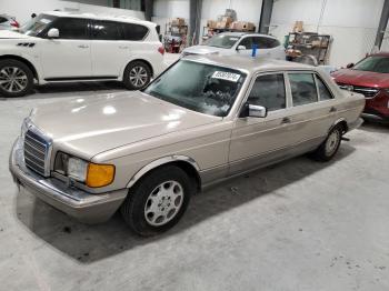  Salvage Mercedes-Benz 560-Class