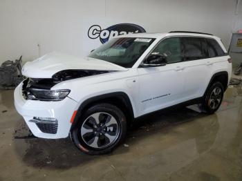  Salvage Jeep Grand Cherokee