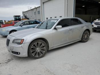  Salvage Chrysler 300