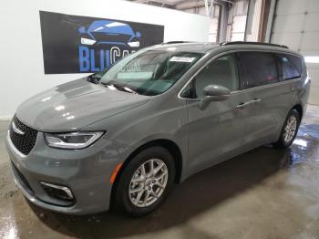  Salvage Chrysler Pacifica