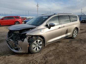  Salvage Chrysler Pacifica