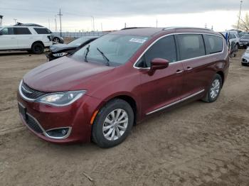  Salvage Chrysler Pacifica