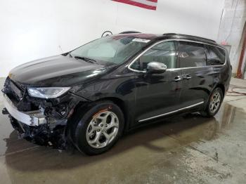  Salvage Chrysler Pacifica