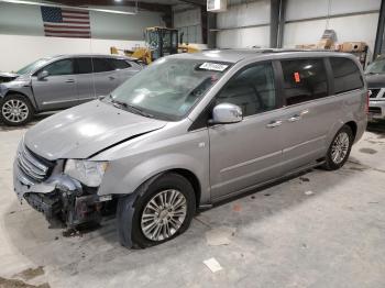  Salvage Chrysler Minivan