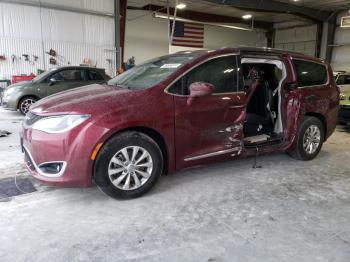  Salvage Chrysler Pacifica