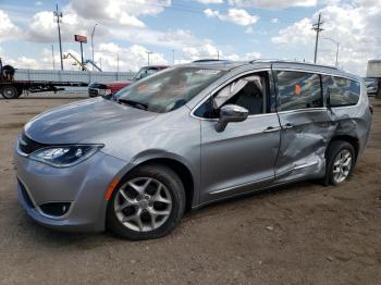  Salvage Chrysler Pacifica