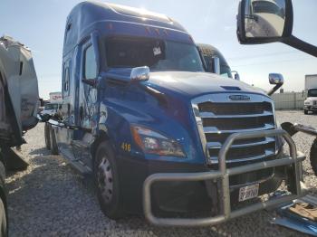  Salvage Freightliner Cascadia 1