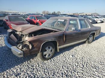  Salvage Ford Crown Vic
