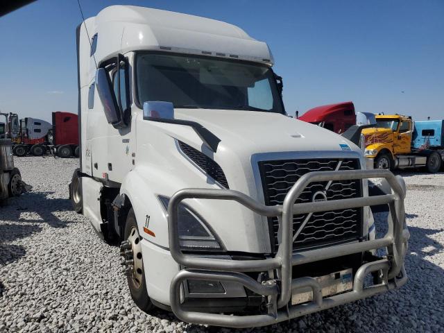  Salvage Volvo Vn