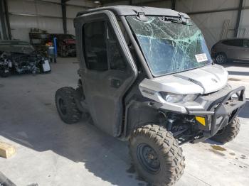  Salvage Can-Am Defender L