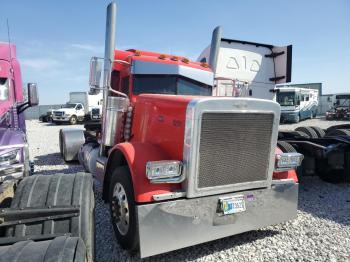  Salvage Peterbilt 379