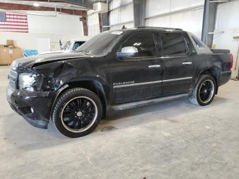  Salvage Chevrolet Avalanche