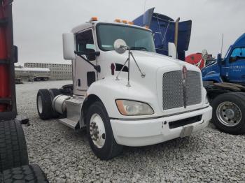  Salvage Kenworth T300