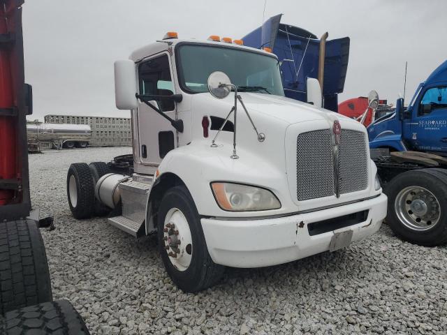  Salvage Kenworth T300