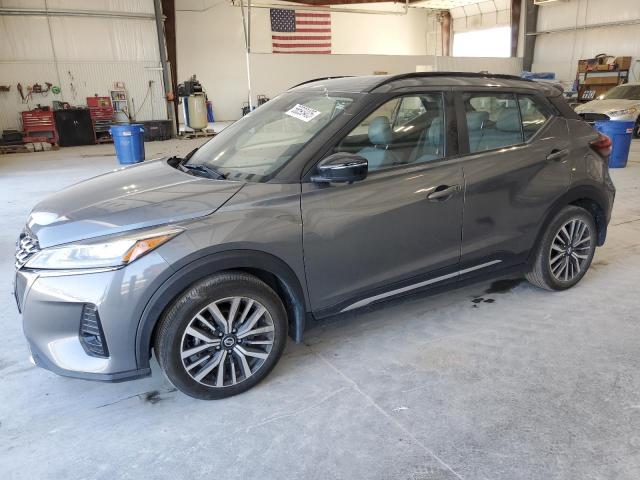  Salvage Nissan Kicks