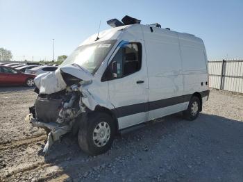  Salvage Mercedes-Benz Sprinter
