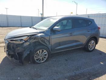  Salvage Hyundai TUCSON
