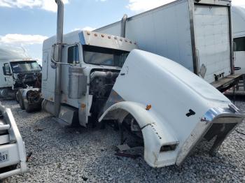  Salvage Freightliner Fld120