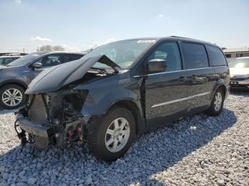  Salvage Chrysler Minivan