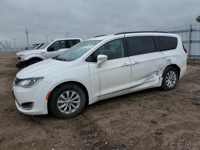  Salvage Chrysler Pacifica