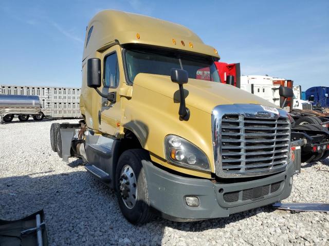  Salvage Freightliner Cascadia 1