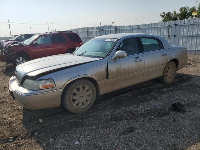  Salvage Lincoln Towncar