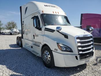  Salvage Freightliner Cascadia 1