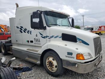  Salvage Volvo Vn