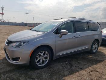  Salvage Chrysler Pacifica