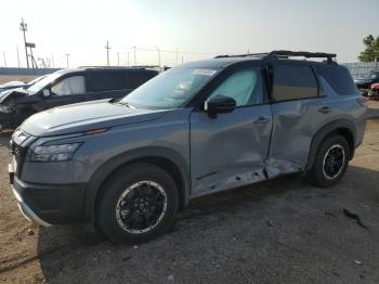  Salvage Nissan Pathfinder