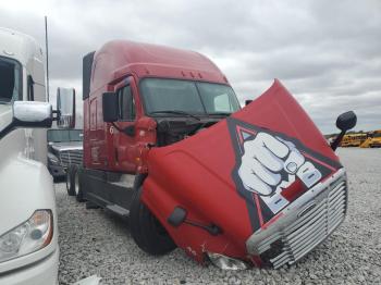  Salvage Freightliner Cascadia 1