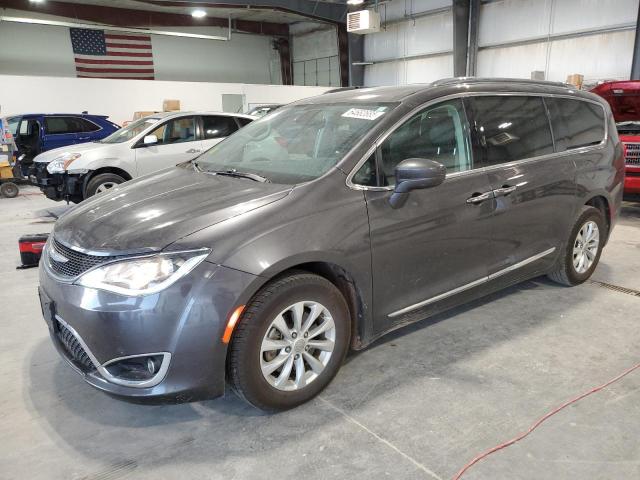  Salvage Chrysler Pacifica