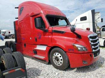  Salvage Freightliner Cascadia 1