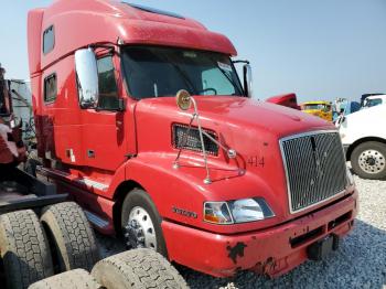  Salvage Volvo Vn