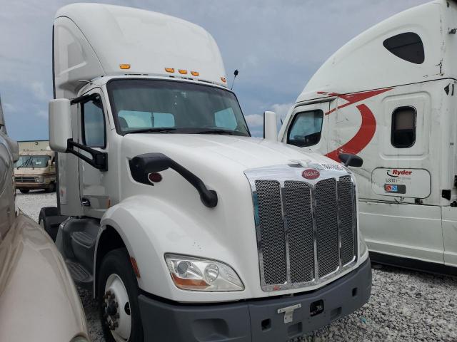  Salvage Peterbilt 579