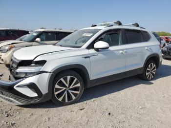  Salvage Volkswagen Taos