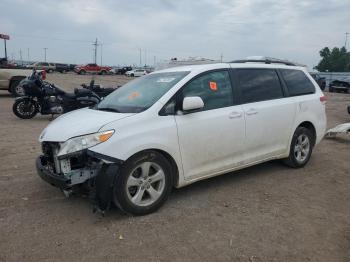  Salvage Toyota Sienna