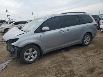  Salvage Toyota Sienna