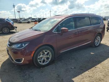  Salvage Chrysler Pacifica