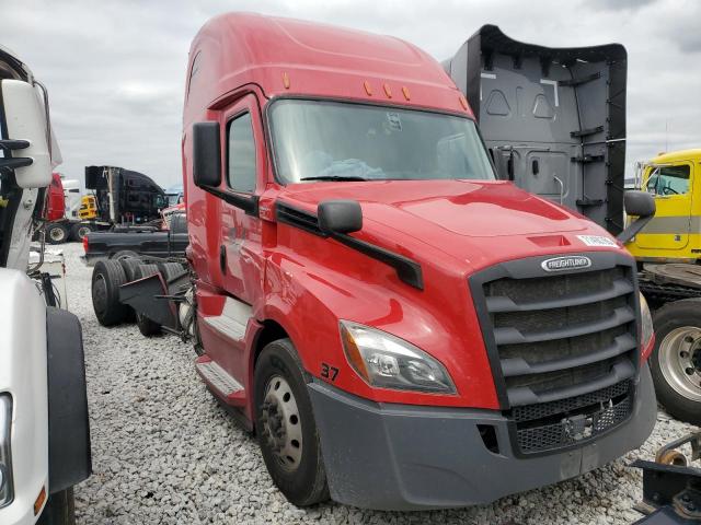  Salvage Freightliner Cascadia 1