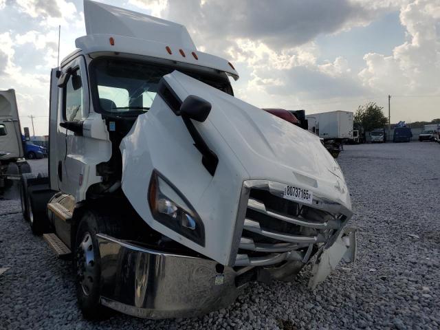  Salvage Freightliner Cascadia 1
